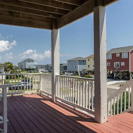 40 East Peach Bound By Oak Island Accommodations